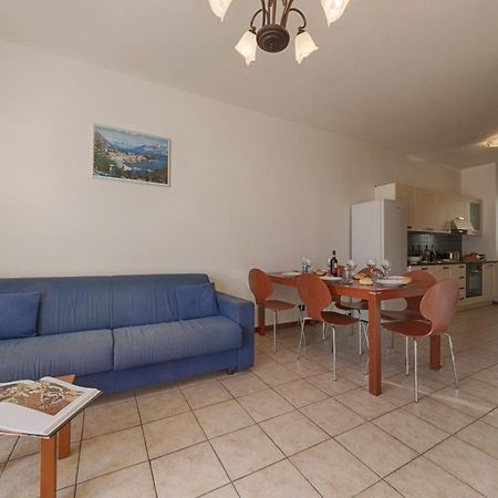 2-Bedroom Lakeview Apartment At The Lake Acquaseria Kültér fotó