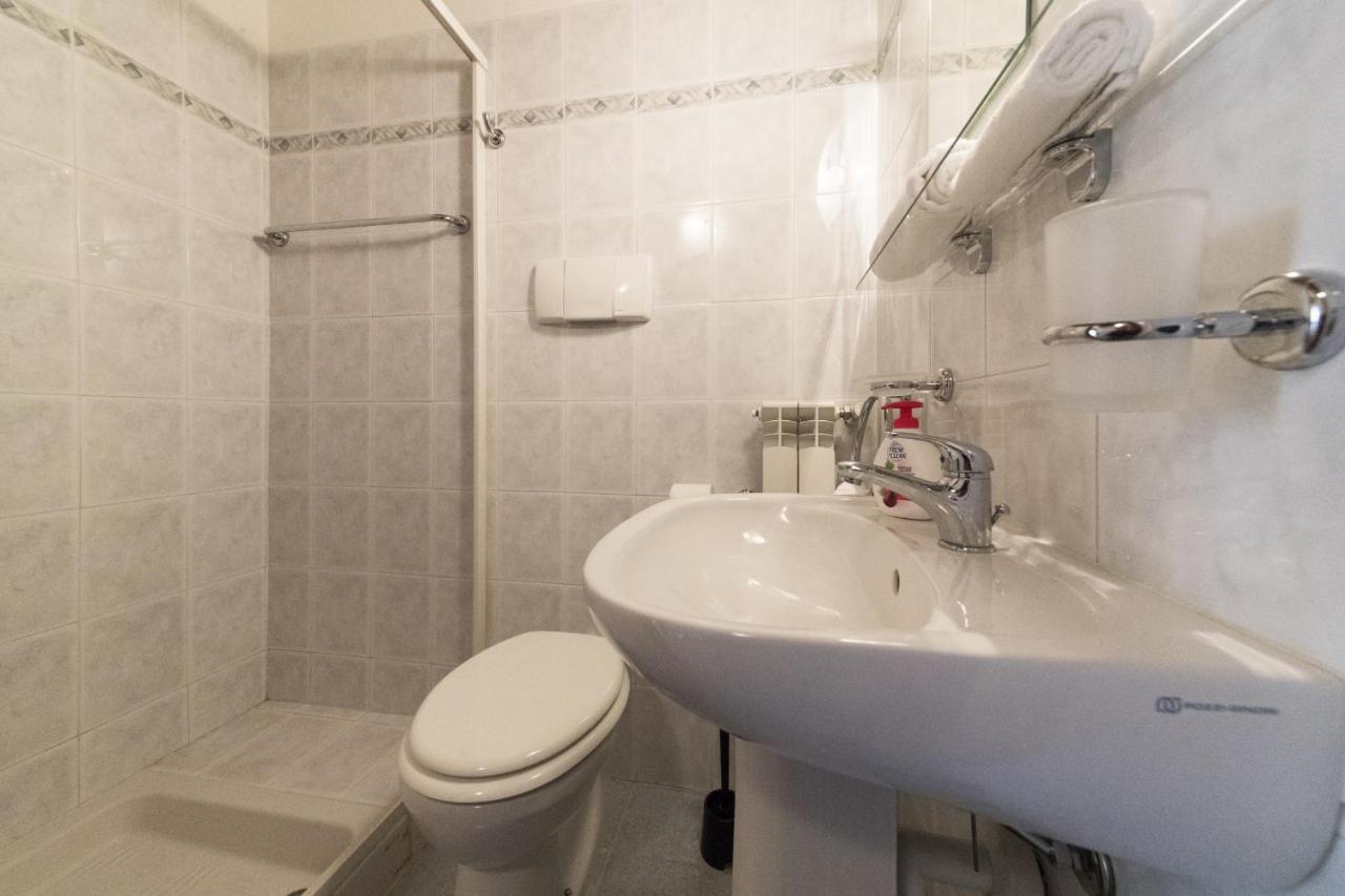 2-Bedroom Lakeview Apartment At The Lake Acquaseria Kültér fotó