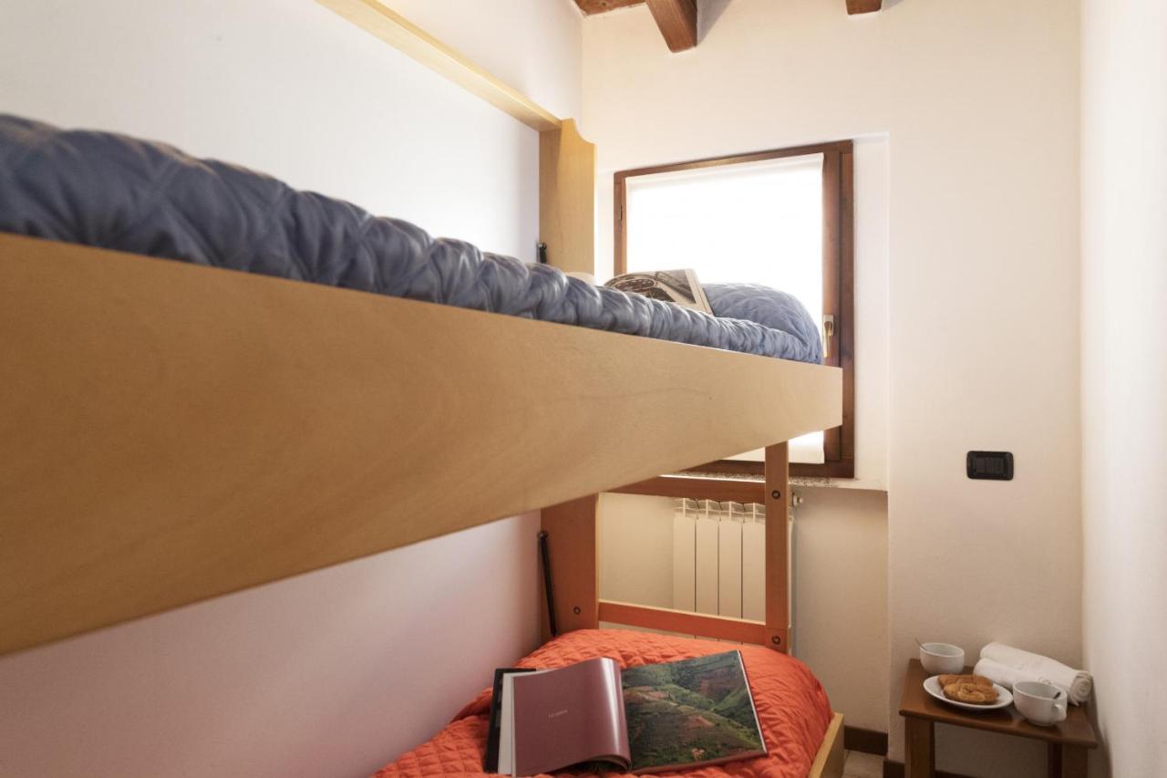 2-Bedroom Lakeview Apartment At The Lake Acquaseria Kültér fotó