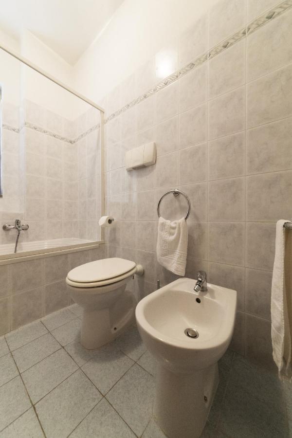 2-Bedroom Lakeview Apartment At The Lake Acquaseria Kültér fotó
